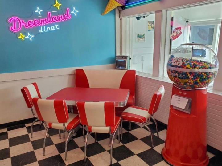NOMINATE WINNIPEG'S BEST: Diner