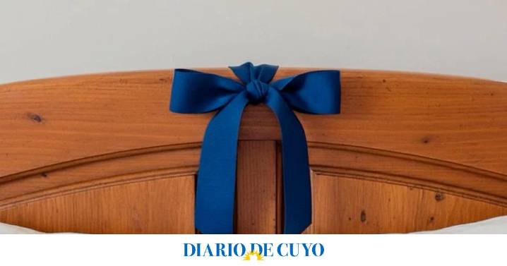 Qué significa colocar una cinta azul en la cama y cuál es su función según el Feng Shui