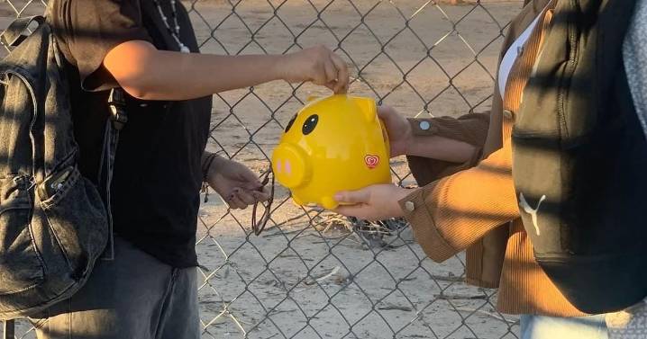 Estudiantes de SLRC recolectan apoyos para afectados por inundaciones