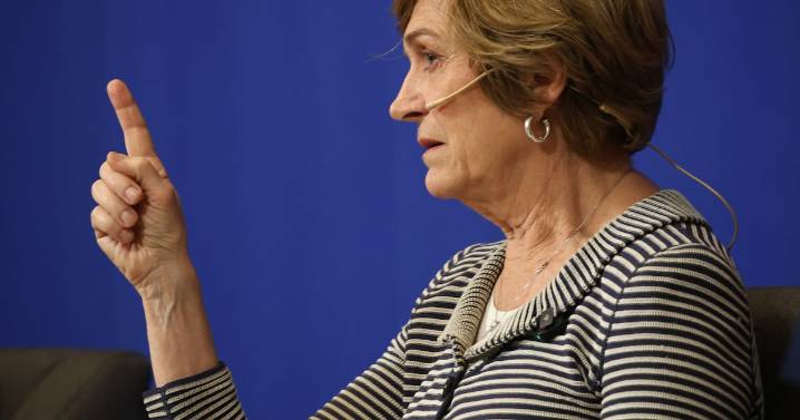 “Plata pa’ Chile”: Matthei detalla plan de ajuste fiscal de US$2.000 millones al año en su eventual gobierno
