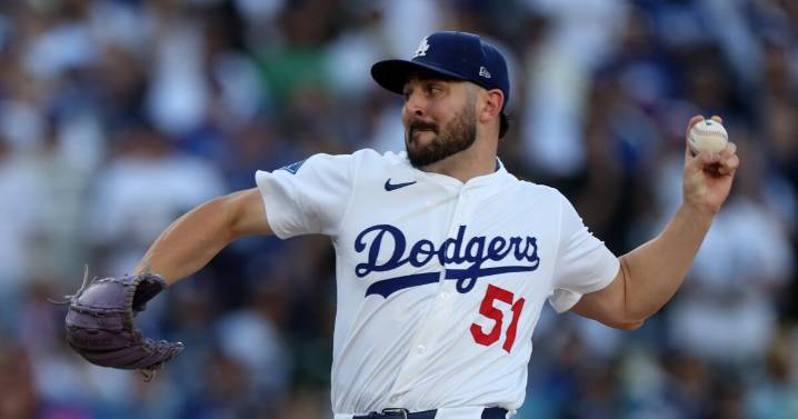 Alex Vesia might not pitch in World Series because of personal matter