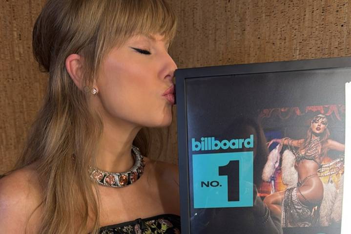 Taylor Swift Reacts to ‘Showgirl’ Shattering Billboard Chart Records: ‘I Have 4 Million Thank You’s’
