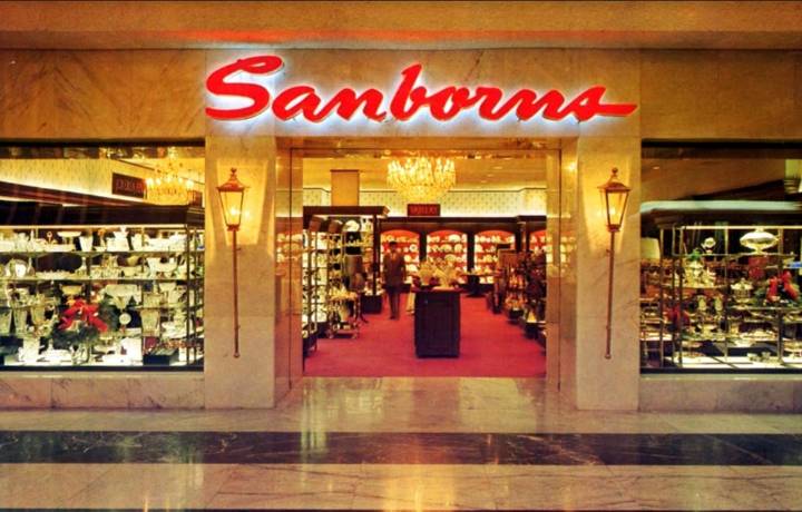 Cinco hombres roban Sanborns en la alcaldía Benito Juárez
