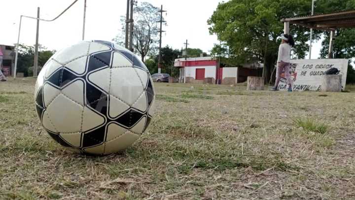 El club de barrio Centenario que busca ser un espacio de cambio en la Liga Infantil de los Barrios