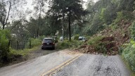 Talud cierra la carretera Toluca