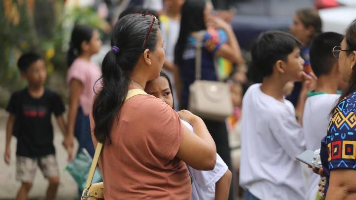 Tsunami threat passes after Earthquake off Philippines