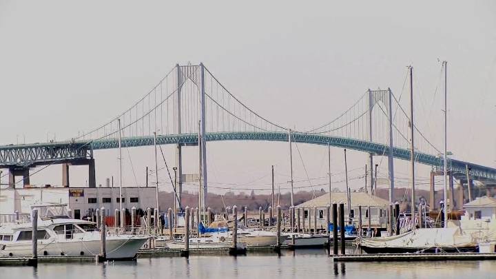 Lanes closed on Newport Pell Bridge due to fire