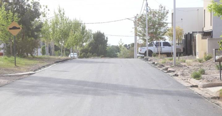 Ponen fecha para la inauguración de 25 cuadras de asfalto en el barrio Batilana de Neuquén