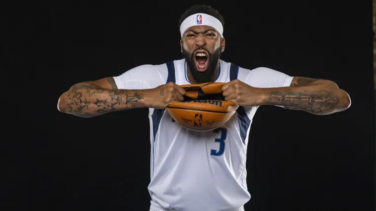 Mavericks' fans sound alarm on Anthony Davis weight gain