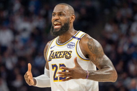 Lakers Hit With Another Blow Ahead of Season Opener Against Warriors Amid LeBron James Absence