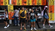 Los venezolanos enfrentan un dilema: ¿Gobierno autoritario o ataques de EE.UU.?