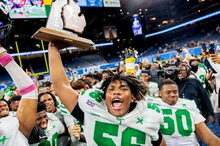 Live updates: 2025 Selection Sunday for Michigan high school football playoff pairings