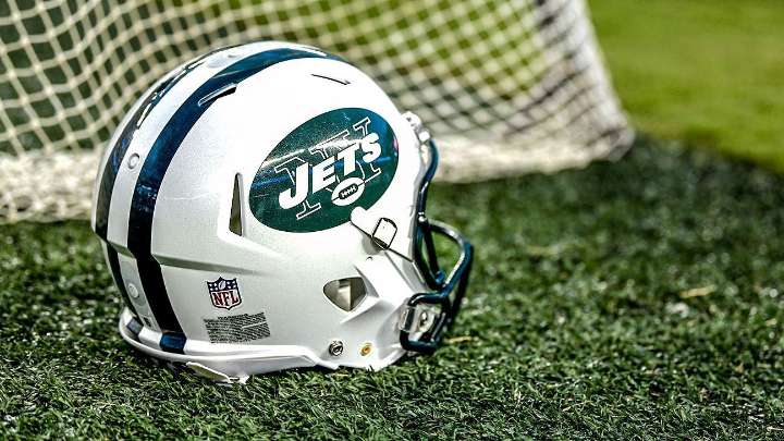Jets sued by former executive over alleged retaliation
