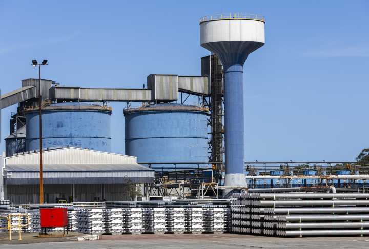 Aluminium giant urged to back Hunter workers before shutdown