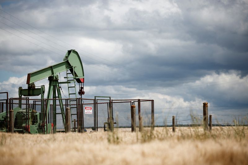 Oil slumps to 16-week low on U.S. shutdown and possible OPEC+ plans