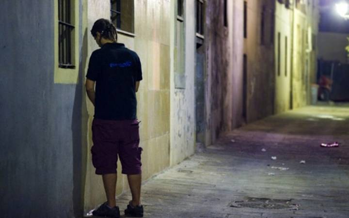 Hasta 30 euros de multa para quienes orinen o defequen en espacios públicos de Caracas