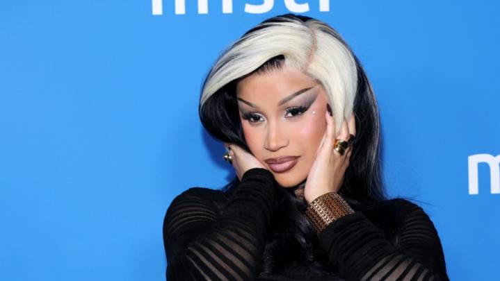 Cardi B's Skunk-inspired Hairstyle