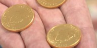 Gold prices hit record $4,000 per ounce amid government shutdown
