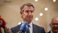 El dato que Feijóo no explica en su pugna contra la inmigración: las ayudas solo se dan si tienes papeles