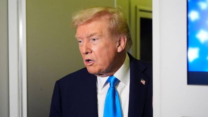 Trump amenaza a Canadá con gravamen adicional del 10% por no retirar comercial contra aranceles