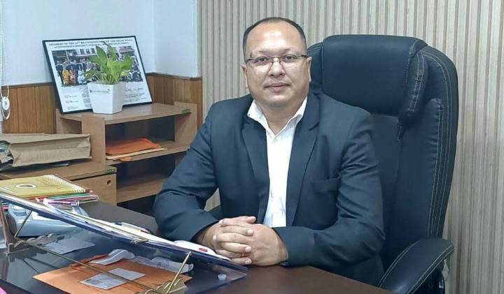 Winston accuses state govt of irregularities in issuing labour licenses