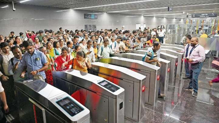 Mumbai: Newly launched Aqua Line Metro sees 1.56 lakh passengers on day 1