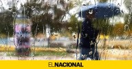 El tiempo no mejora en Catalunya, lluvia y paraguas en la Región Metropolitana de Barcelona