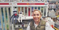 Boutique del Botón, 45 años de supervivencia en las galerías Proyflem de Ourense