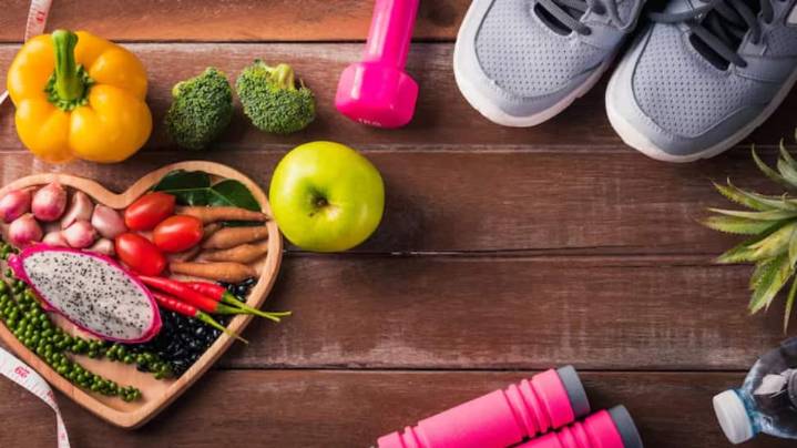 5 Harmful Effects Of Drinking Water Immediately After Eating Fruits And How It Affects Digestion And Health