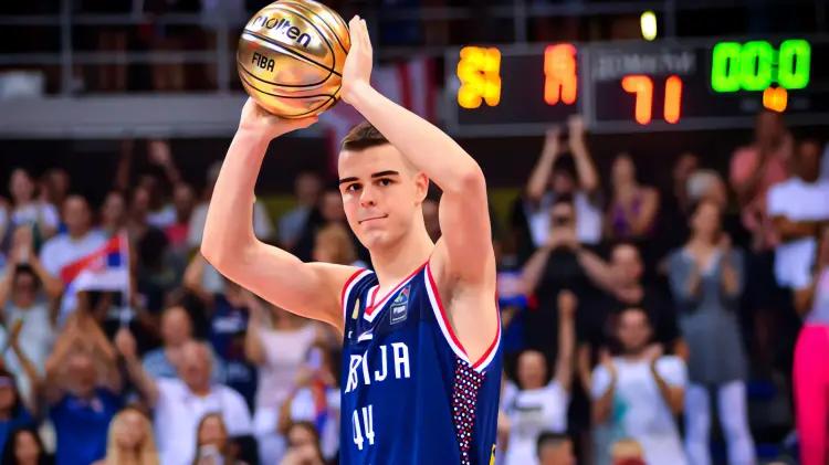 Nikola Topic del Thunder enfrenta cáncer testicular y sigue entrenando