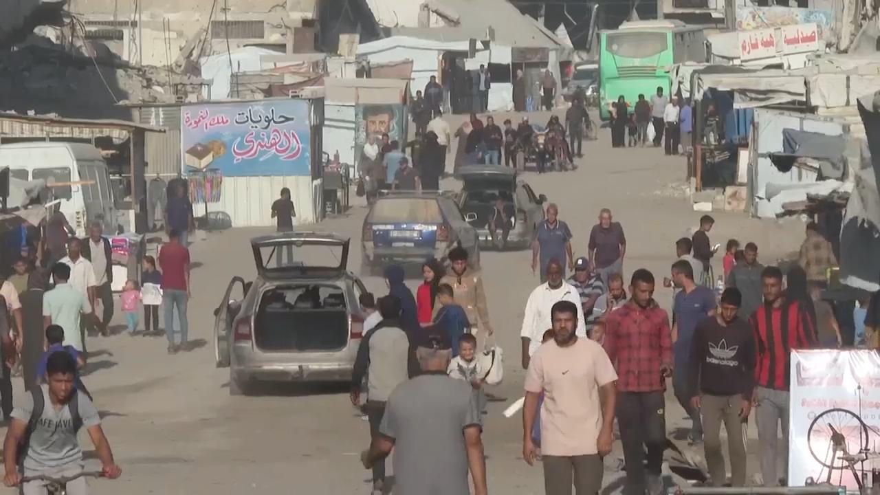 Israel resumes ceasefire in Gaza and says aid deliveries are restarting, AP explains