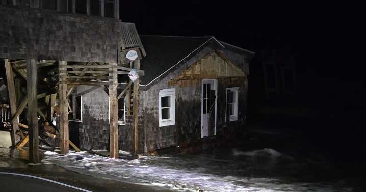 Another beachfront home in Buxton collapses Saturday night :: WRAL.com