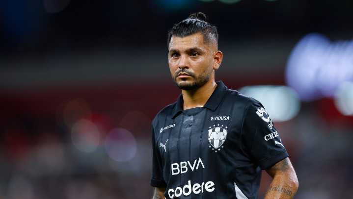 'Tecatito' Corona continúa en duda para enfrentar a FC Juárez