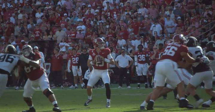 No. 10 Alabama takes care of No. 16 Vanderbilt, 30