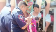 Adolescente abandona a su bebé recién nacida en una cubeta por miedo a regaños de sus papás