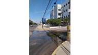 Se derraman miles de litros de aguas negras entre calle Gaviotas y Avenida Ejército Mexicano