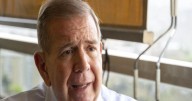 Edmundo González distribuye informe de la Misión de la ONU sobre violación de DDHH del régimen