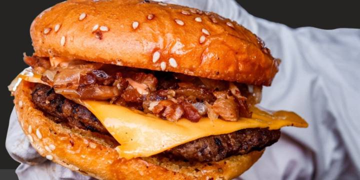 Efecto hamburguesa: cómo podría impactar en la comida preferida de EEUU la mayor importación de carne desde Argentina