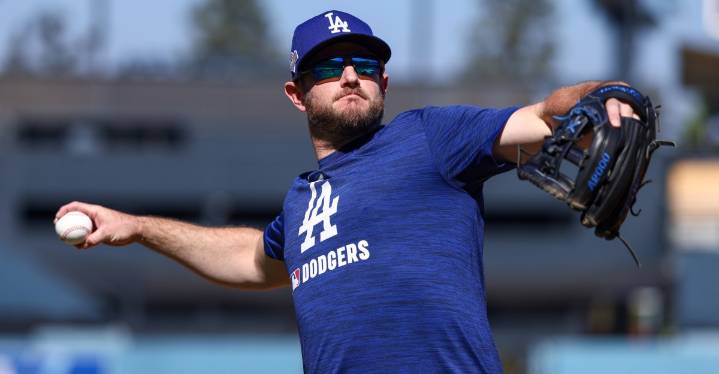 Dodgers notes: Max Muncy, Roki Sasaki, Aaron Nola