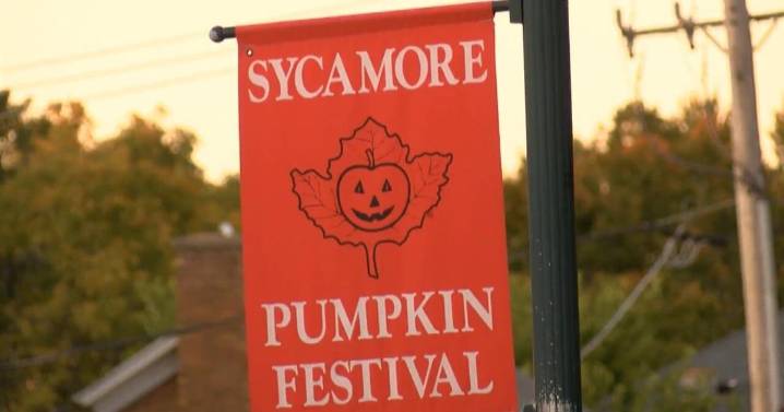 Sycamore packs downtown State Street for annual Pumpkin Festival