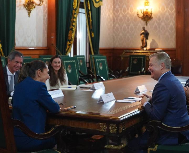 Claudia Sheinbaum se reúne con el director de Scotiabank