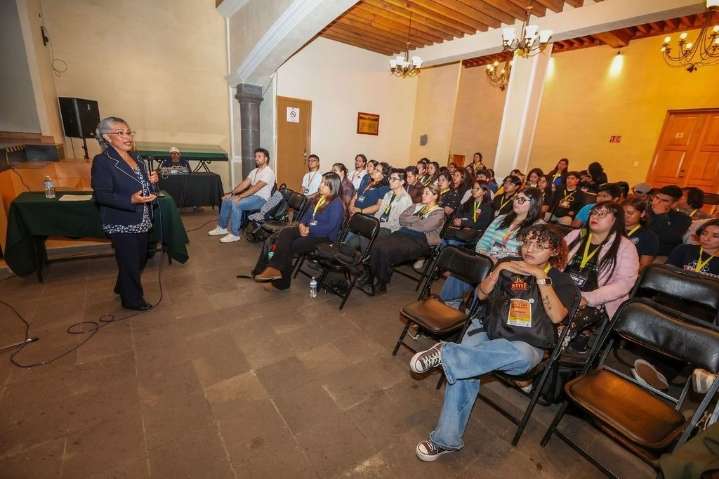 Red de Divulgadores del Conocimiento de UAEMéx cumple 26 años de sembrar conocimiento en jóvenes y niños