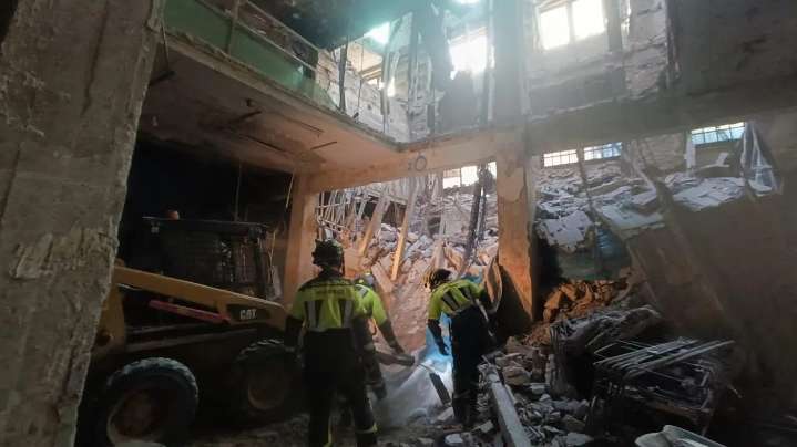 Tragedia en Madrid: Encuentran sin vida los cuerpos de cuatro trabajadores tras el derrumbe del edificio en Ópera (+Video) 8 de octubre de 2025 | Internacional Los vecinos temían que tarde o temprano 