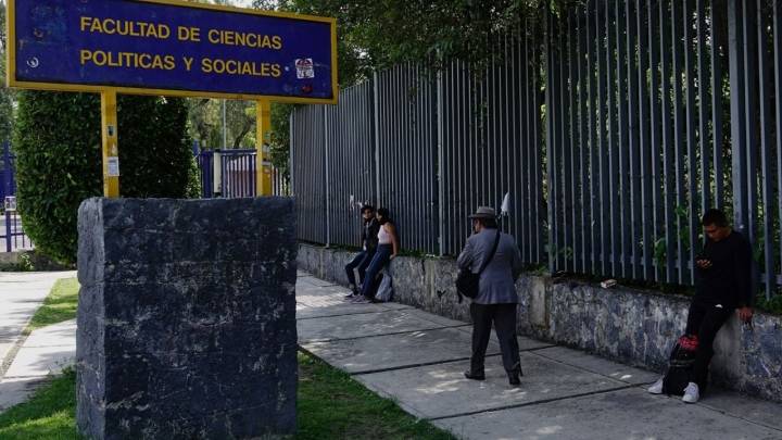 Facultad de Ciencias Políticas y Sociales en la UNAM suspenden clases por paro indefinido