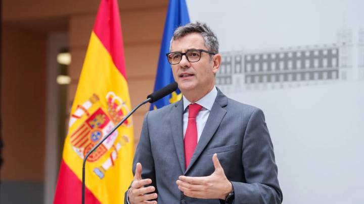 Bolaños acusa a Feijóo de "amenazar" a Sánchez en su acto en Zaragoza: "Separación de poderes, según la extrema derecha"
