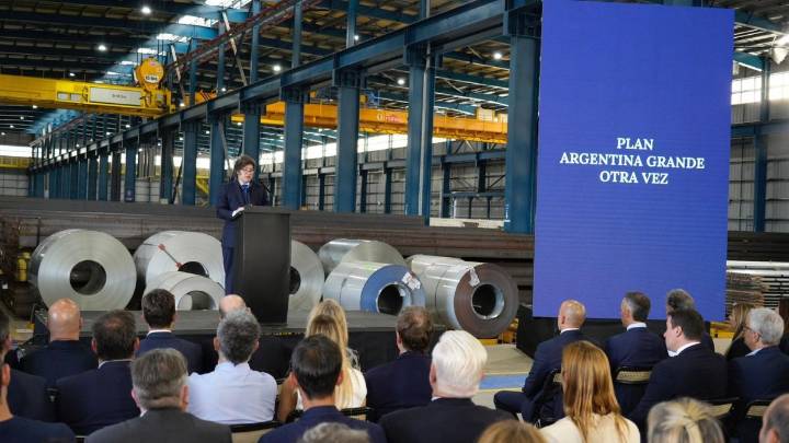 Milei presentó el Plan Argentina Grande Otra Vez con reformas económicas