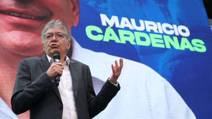 Mauricio Cárdenas alcanzó 900 mil firmas por su candidatura presidencial