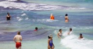 ¿Qué sanción contempla la reforma que permite el libre acceso libre y gratuito a playas de México?