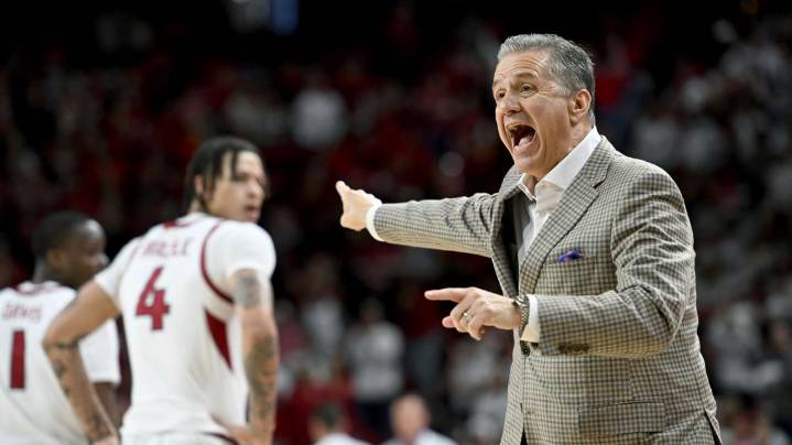 Arkansas Razorbacks to host Cincinnati Bearcats in exhibition game