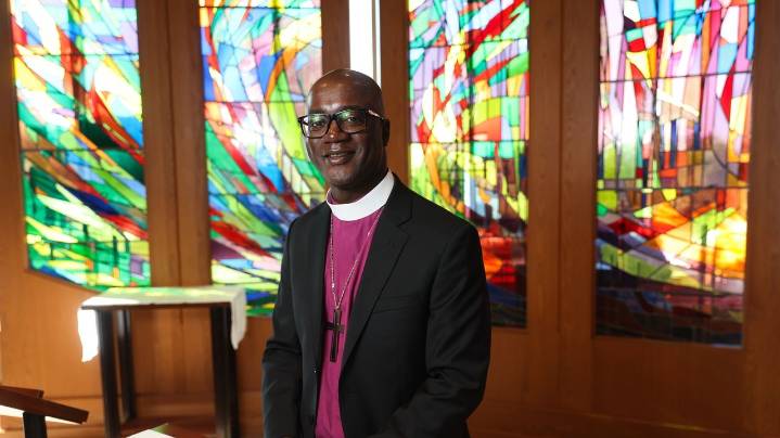 Largest US Lutheran denomination installs Yehiel Curry as its first Black presiding bishop